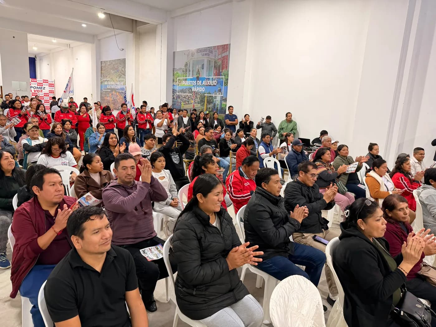 Vecinos de Pachacámac en el encuentro de campaña